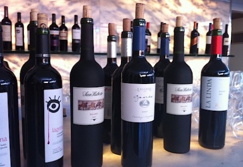 etiquetas de vino etiquetas de vino foto-por-cristina-alcala